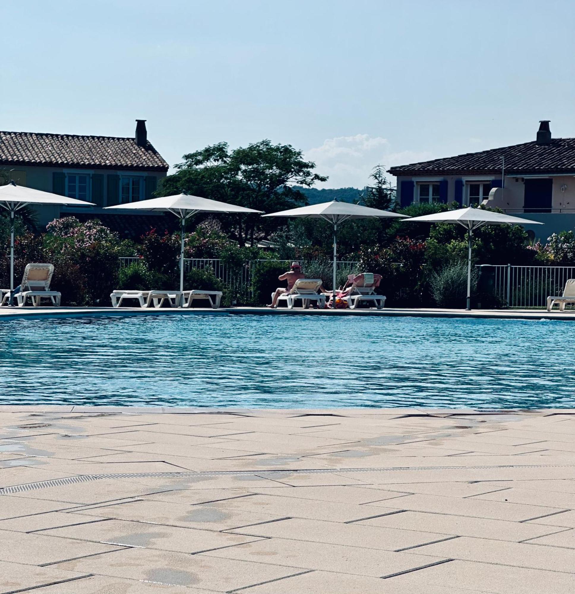 Studio Apartment - Domaine Du Golf Resort ロクブリューヌ・シュル・アルジャン エクステリア 写真